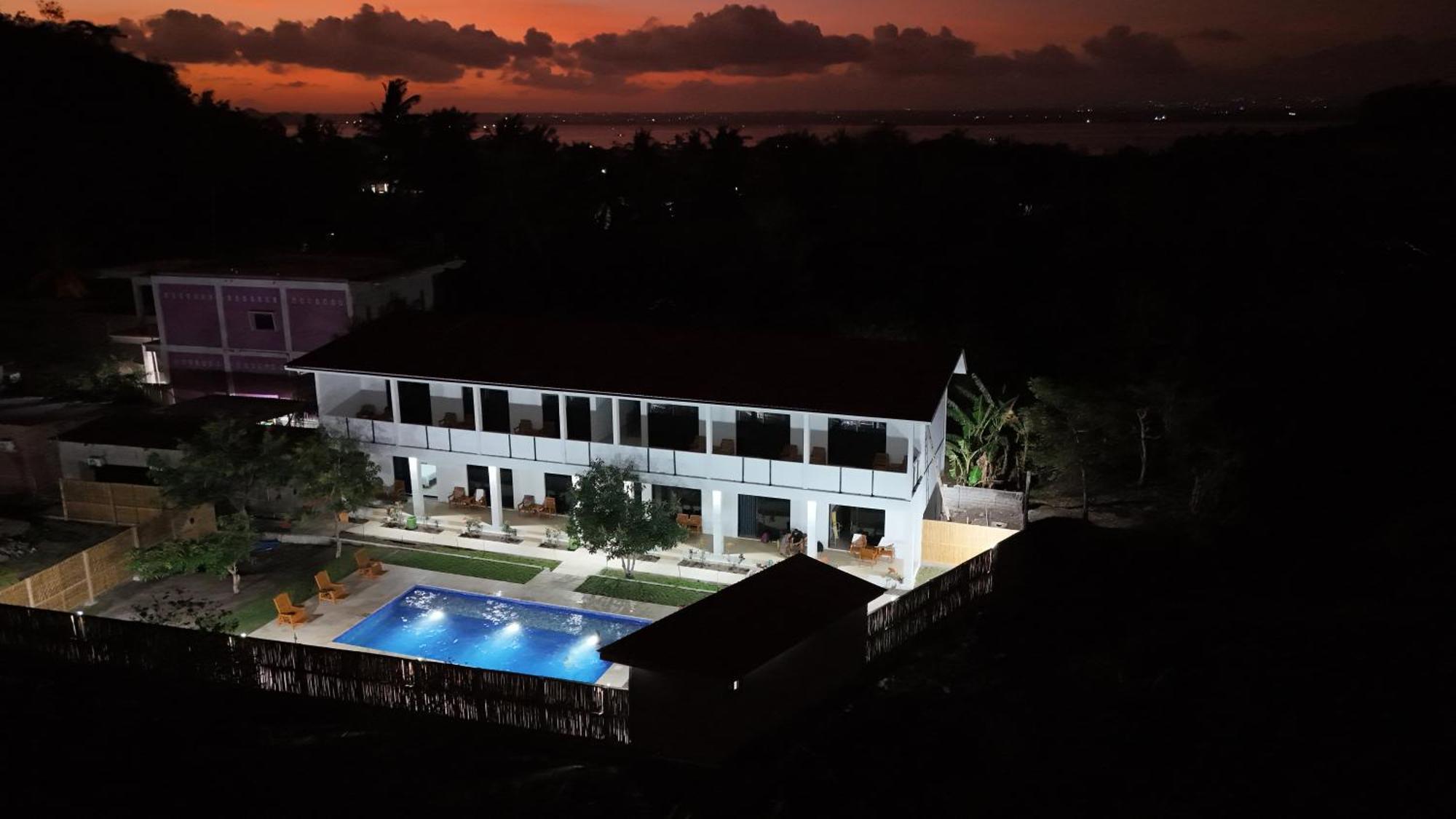 Satu Hati Hotel Ekas Exterior photo